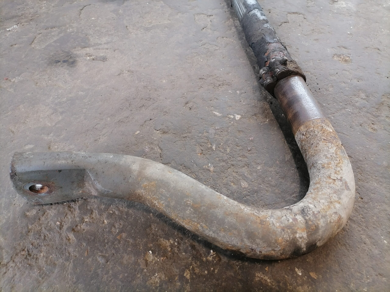 Volvo Anti-roll bar 1075683 - Barra estabilizadora para Camión: foto 3 Volvo Anti-roll bar 1075683 - Barra estabilizadora para Camión: foto 3