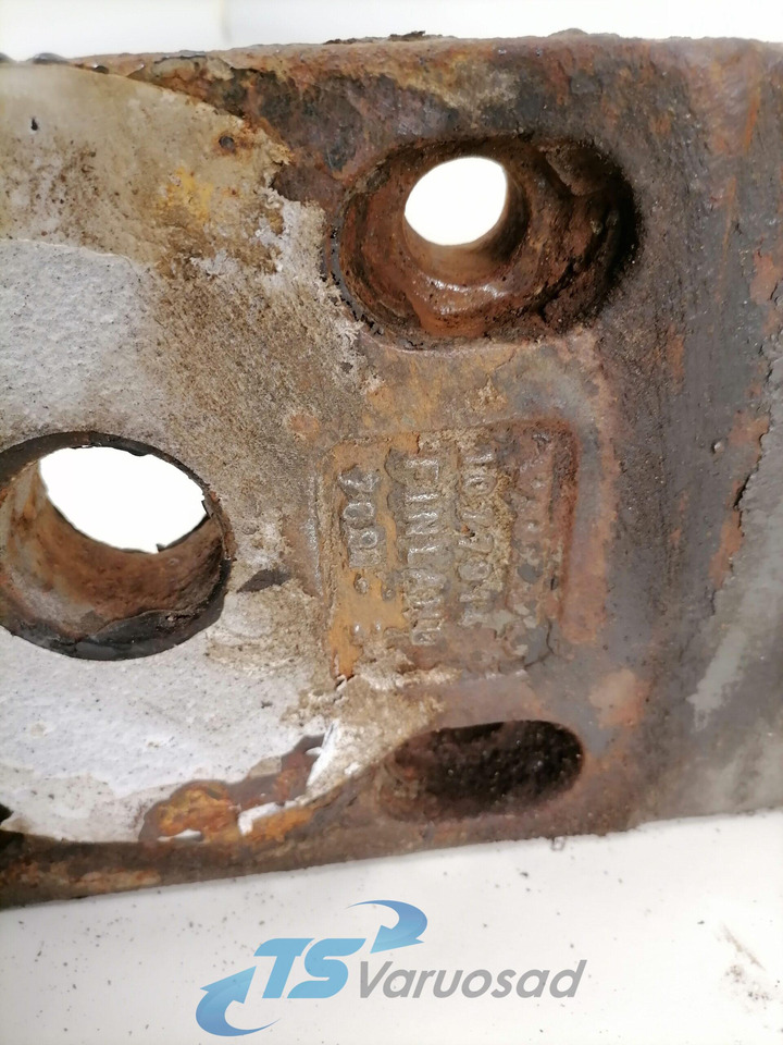 Volvo Bracket 1077914 - Suspensión para Camión: foto 2 Volvo Bracket 1077914 - Suspensión para Camión: foto 2