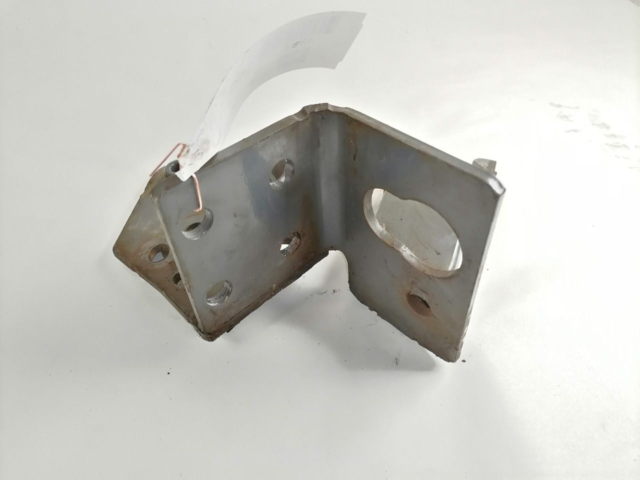 Volvo Bumper bracket 20499243 - Parachoques para Camión: foto 3 Volvo Bumper bracket 20499243 - Parachoques para Camión: foto 3
