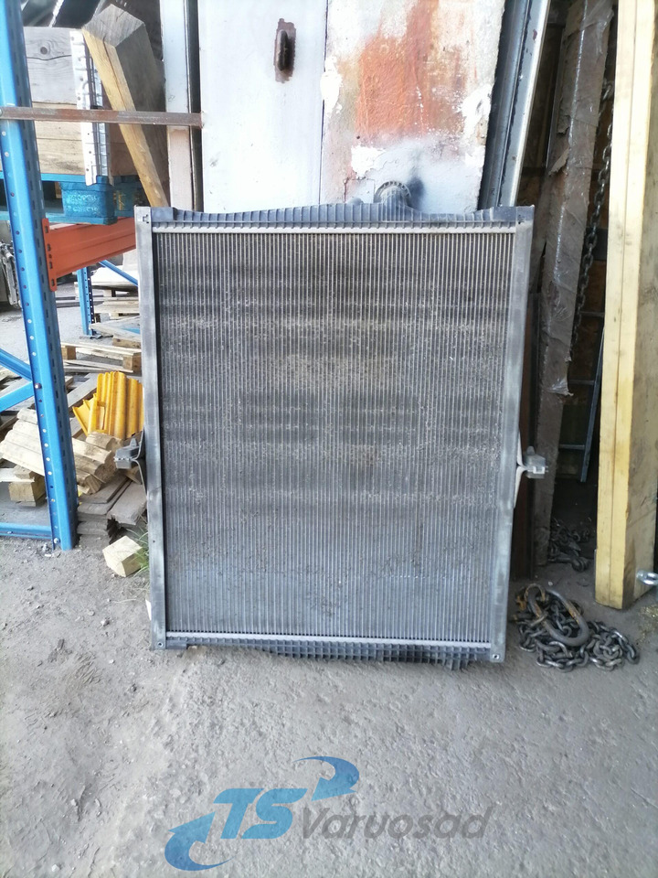 Volvo Cooling radiator 22062259 - Radiador para Camión: foto 1 Volvo Cooling radiator 22062259 - Radiador para Camión: foto 1