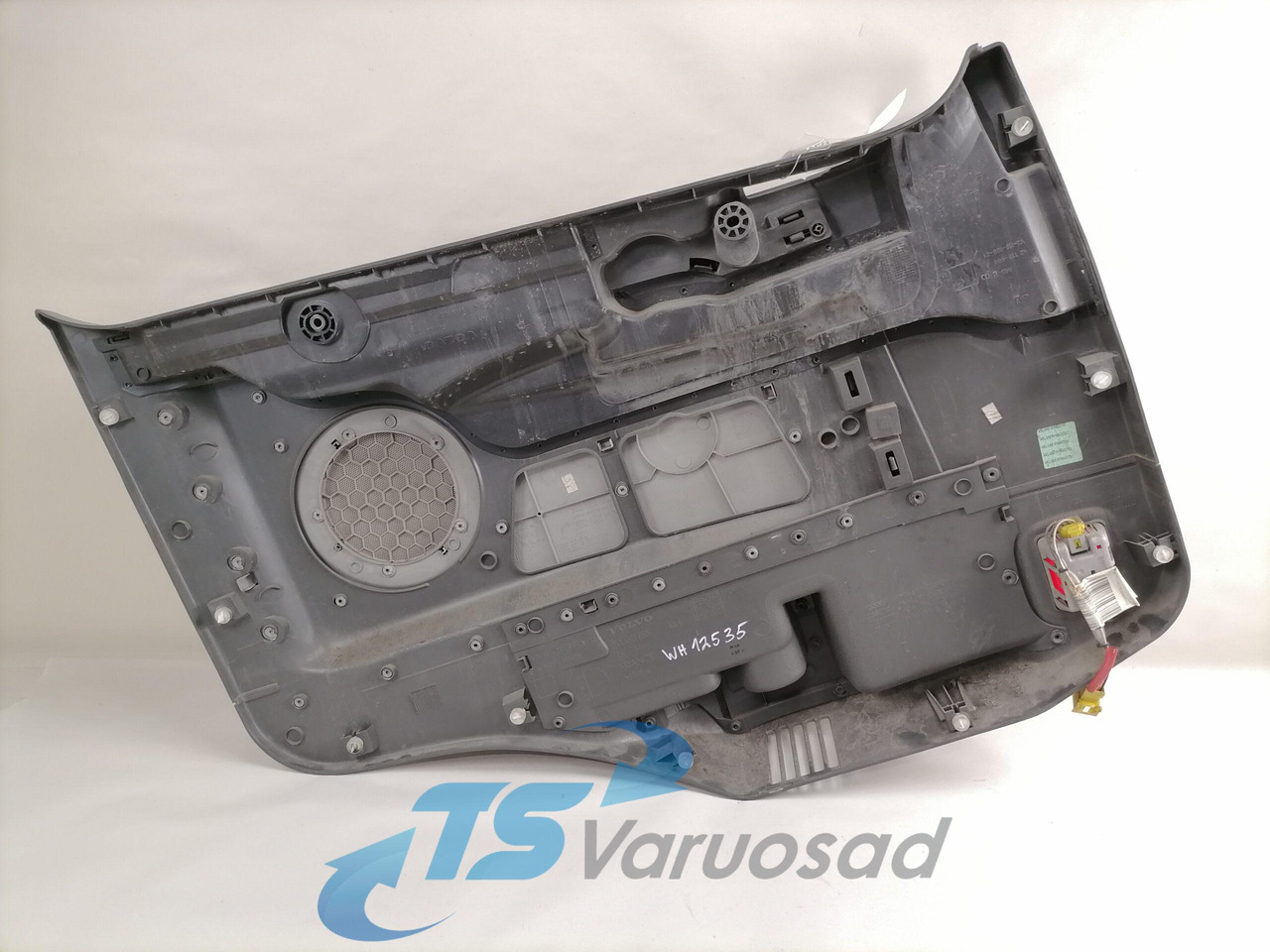 Volvo Door trim panel 20360455 - Puerta y piezas para Camión: foto 2 Volvo Door trim panel 20360455 - Puerta y piezas para Camión: foto 2