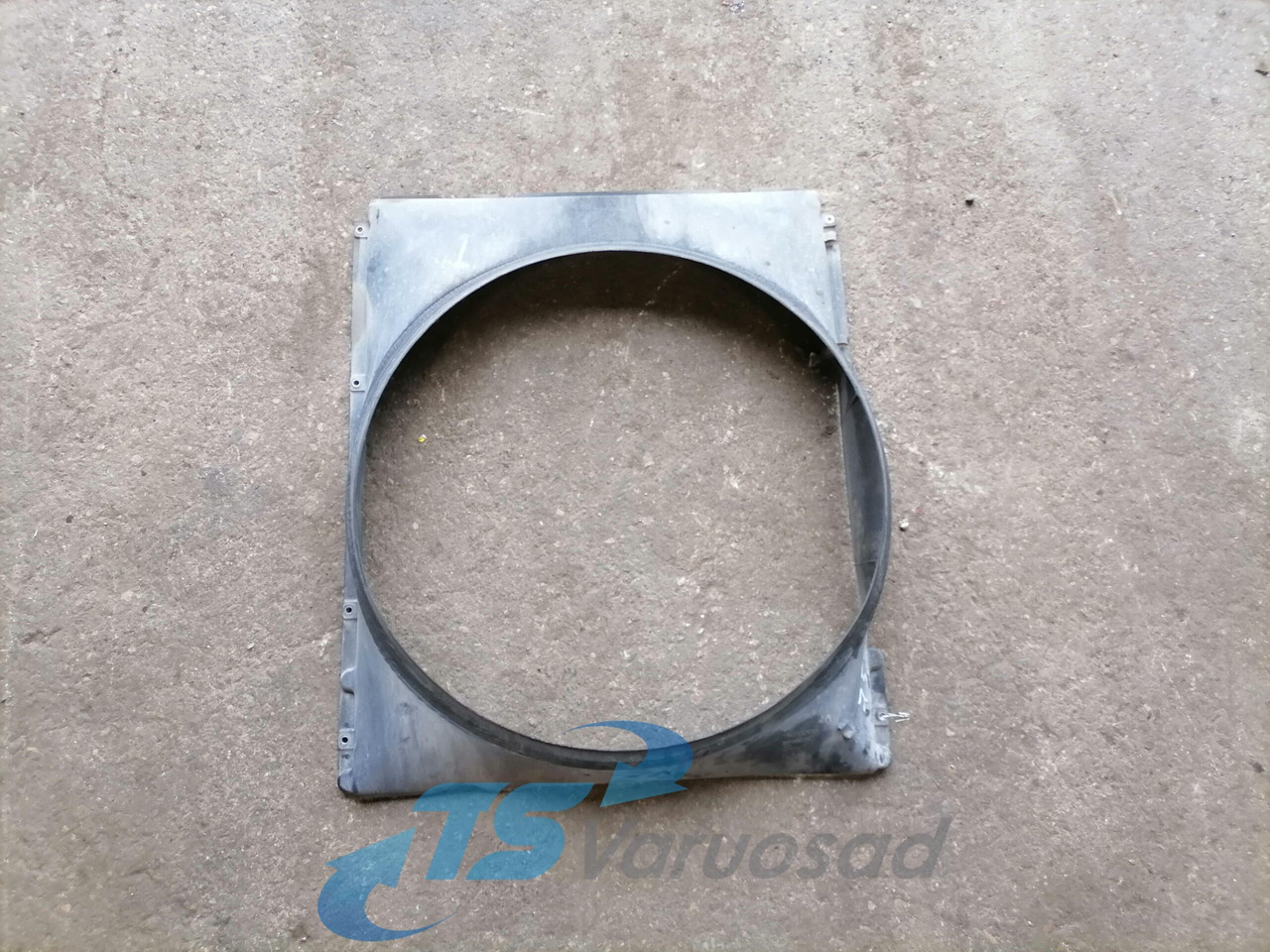 Volvo Fan shroud 3944270 - Radiador para Camión: foto 1 Volvo Fan shroud 3944270 - Radiador para Camión: foto 1