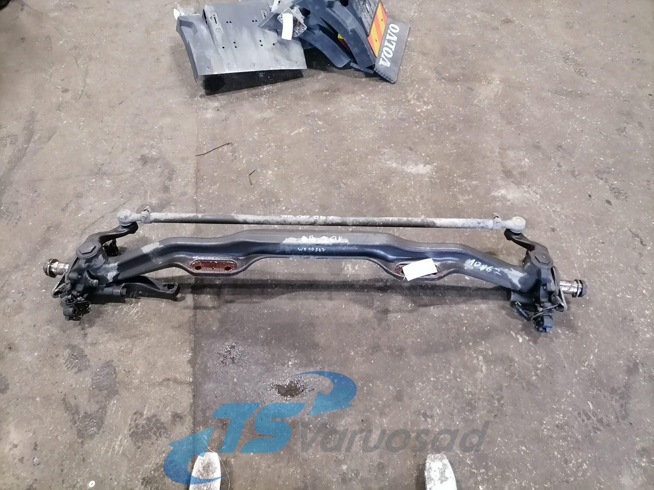 Volvo First axel housing 22208213 - Eje delantero para Camión: foto 2 Volvo First axel housing 22208213 - Eje delantero para Camión: foto 2