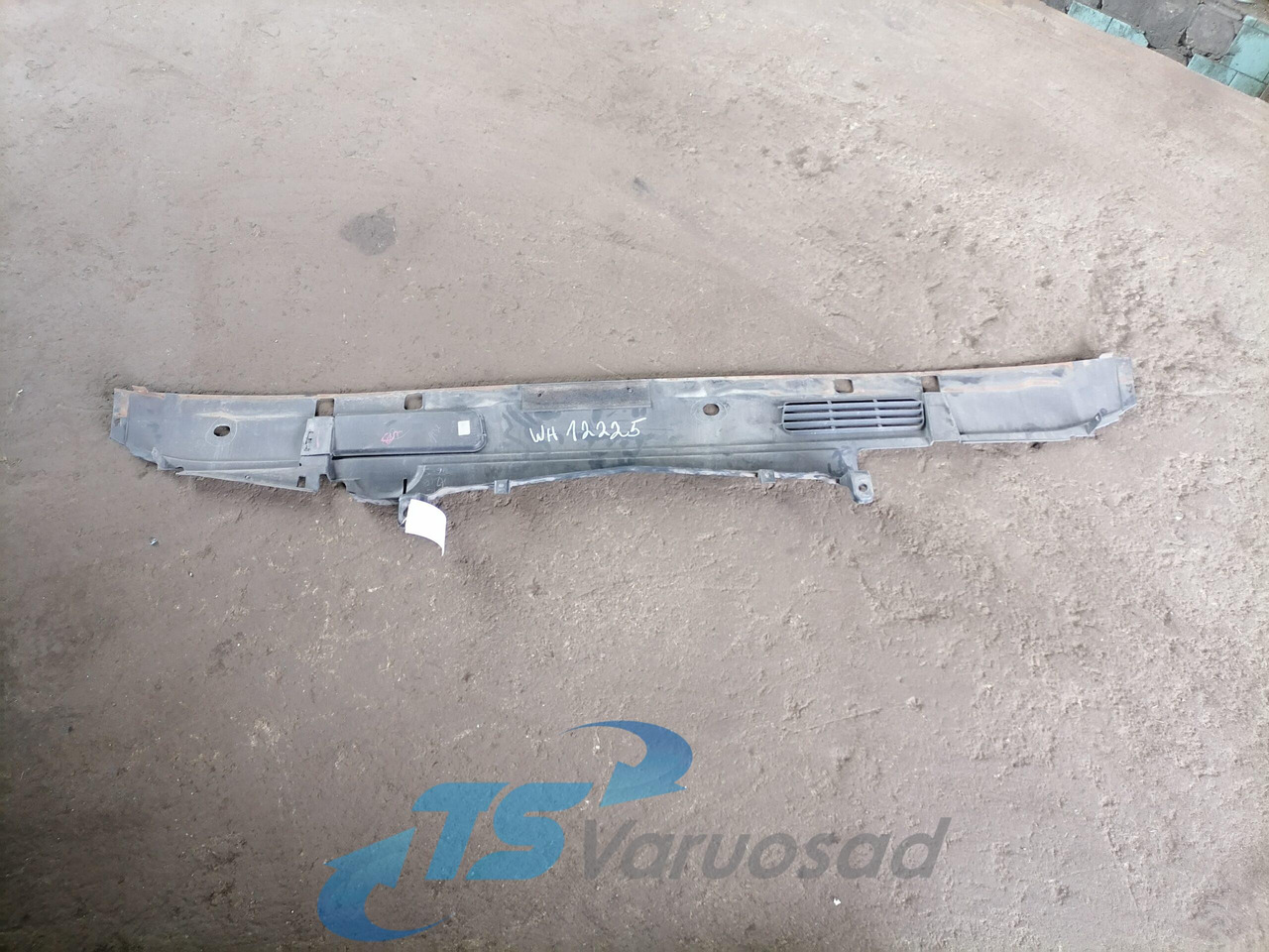 Volvo Iluvõre plastik 20527277 - Parrilla para Camión: foto 2 Volvo Iluvõre plastik 20527277 - Parrilla para Camión: foto 2