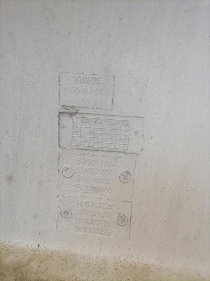 Volvo Kabiini tuulesuunaja, katus 25592374 - Aerodinámica/ Spoiler para Camión: foto 5 Volvo Kabiini tuulesuunaja, katus 25592374 - Aerodinámica/ Spoiler para Camión: foto 5