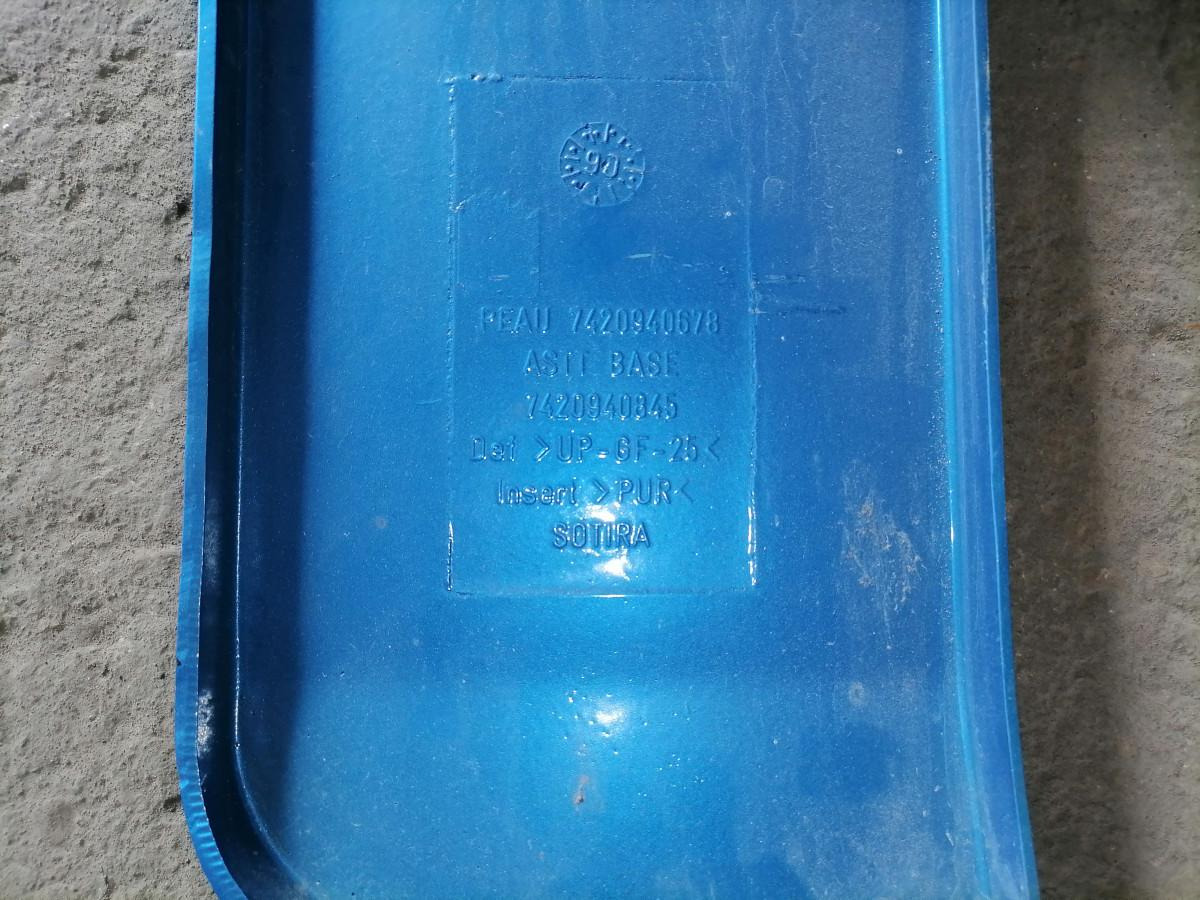 Volvo Kabiini tuulesuunaja, vasak külg 7420940678 - Aerodinámica/ Spoiler para Camión: foto 5 Volvo Kabiini tuulesuunaja, vasak külg 7420940678 - Aerodinámica/ Spoiler para Camión: foto 5