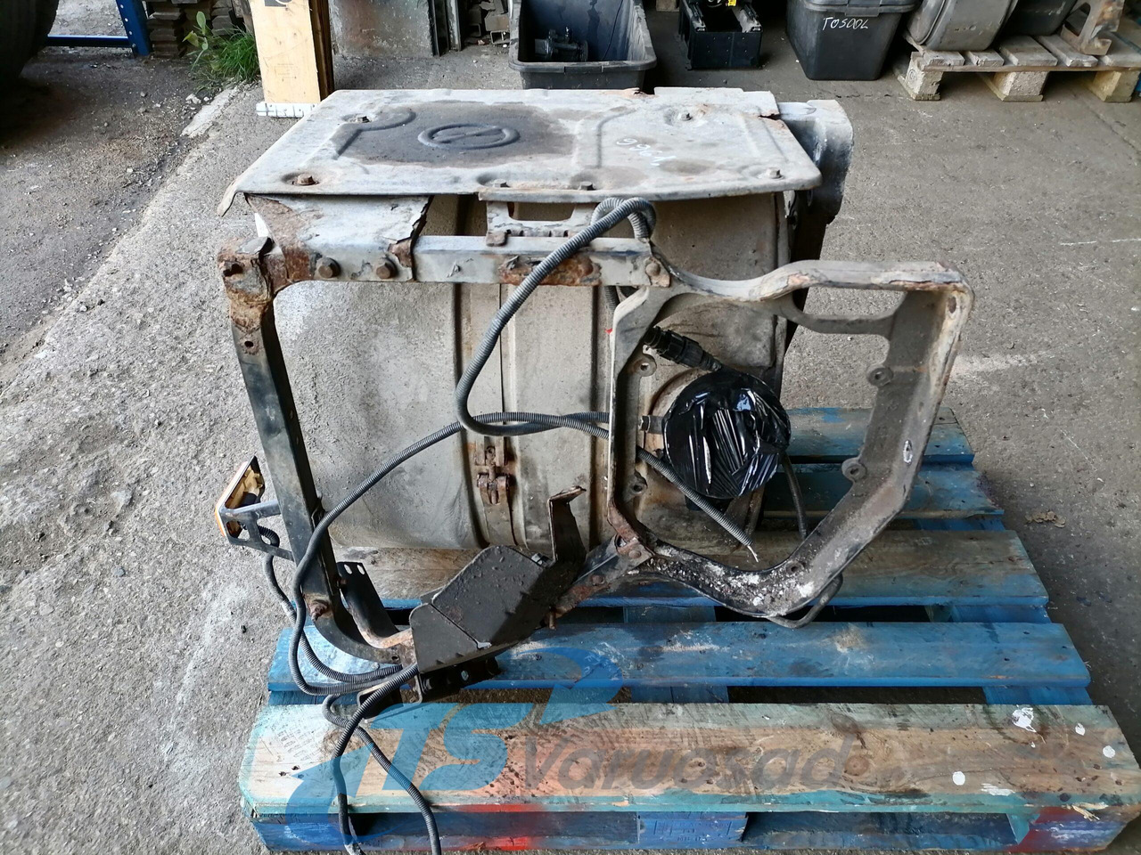 Volvo Muffler 20894953 - Silenciador para Camión: foto 4 Volvo Muffler 20894953 - Silenciador para Camión: foto 4