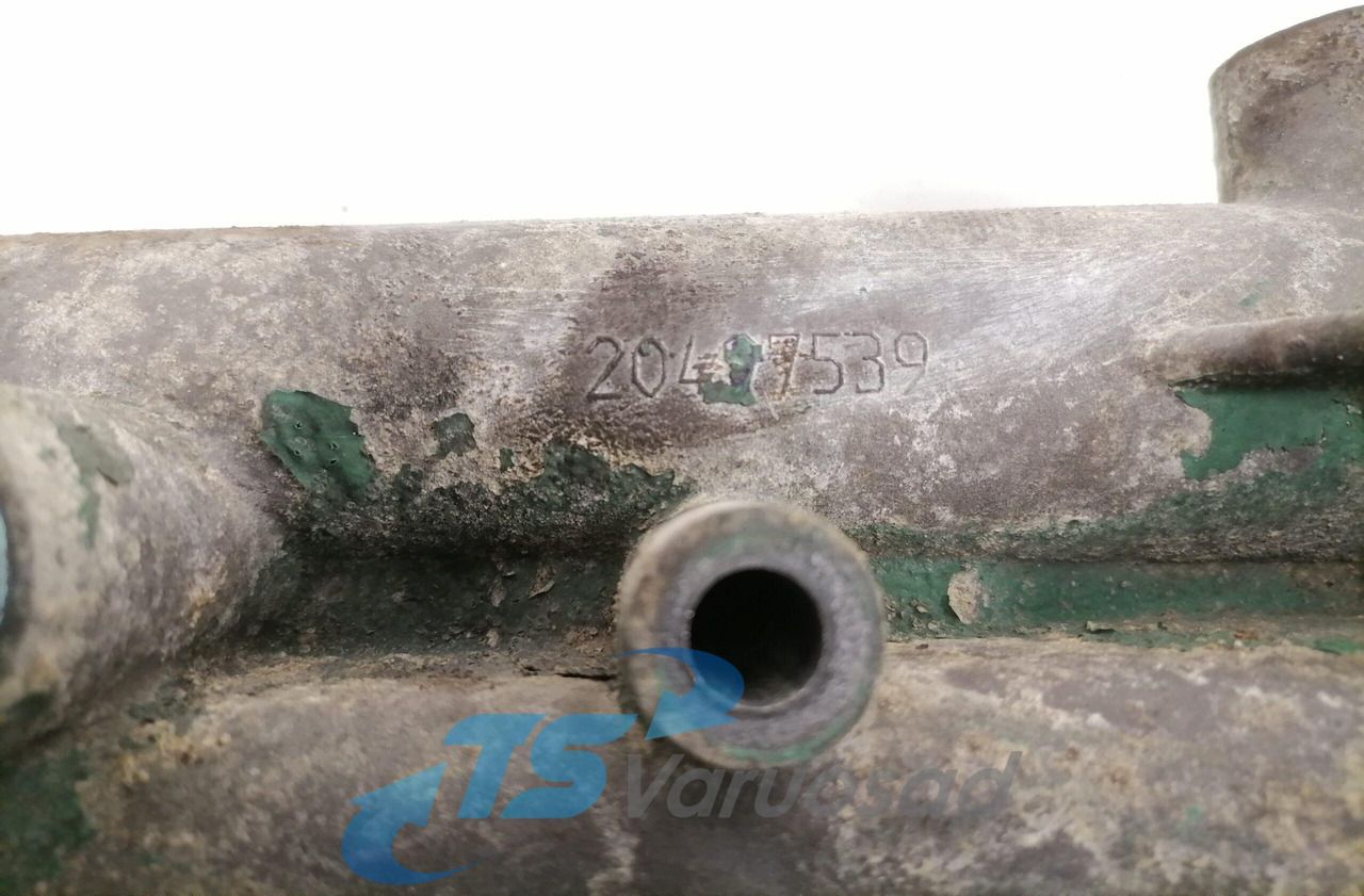 Volvo Oil filter housing 20497539 - Motor y piezas para Camión: foto 3 Volvo Oil filter housing 20497539 - Motor y piezas para Camión: foto 3