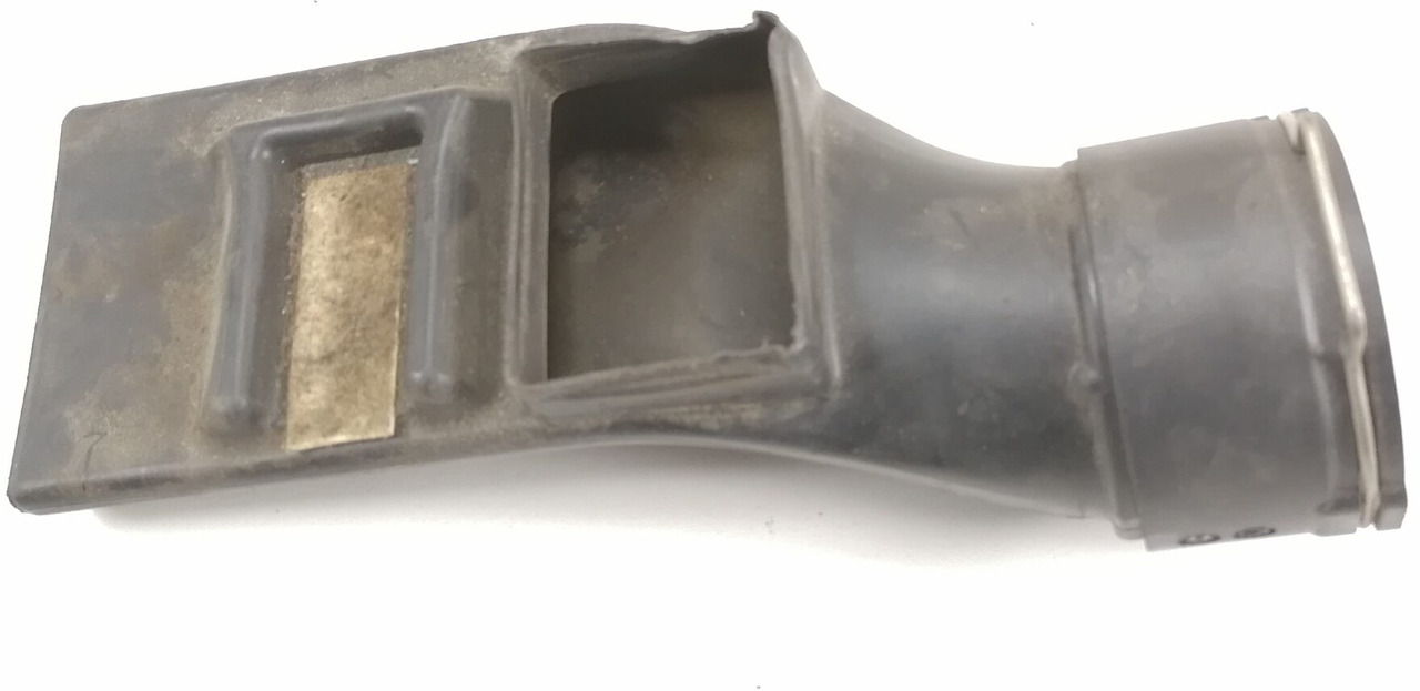 Volvo Salongi plastik 82085953 - Pieza universal para Camión: foto 3 Volvo Salongi plastik 82085953 - Pieza universal para Camión: foto 3