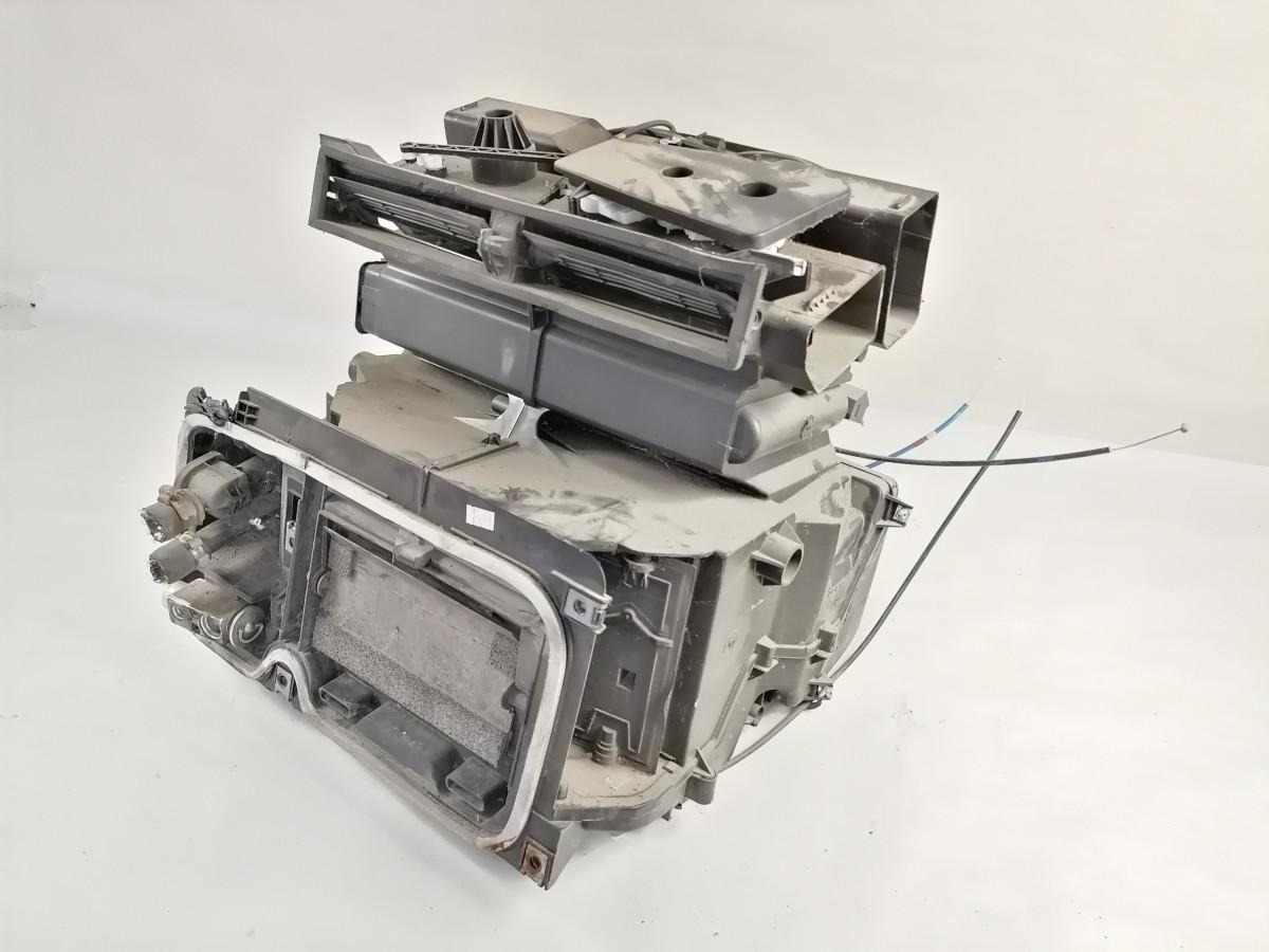 Volvo Salongi radiaatorite korpus, komplektne 7420894090 - Pieza universal para Camión: foto 2 Volvo Salongi radiaatorite korpus, komplektne 7420894090 - Pieza universal para Camión: foto 2