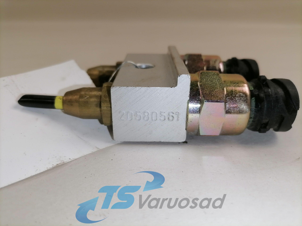 Volvo Sensor, air pressure 20424060 - Sensor para Camión: foto 2 Volvo Sensor, air pressure 20424060 - Sensor para Camión: foto 2