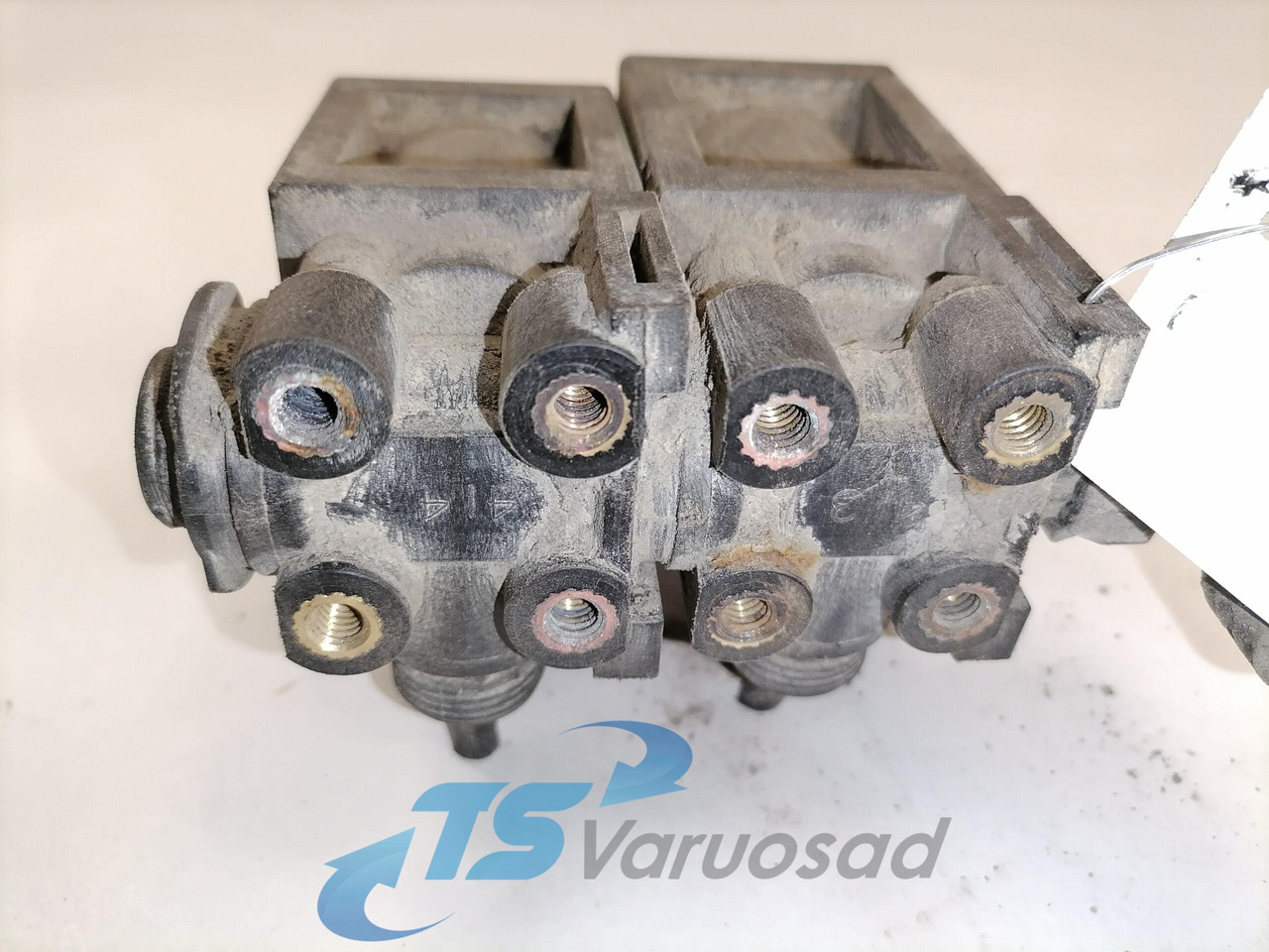 Volvo Solenoid valve 21472978 - Válvula de freno para Camión: foto 2 Volvo Solenoid valve 21472978 - Válvula de freno para Camión: foto 2