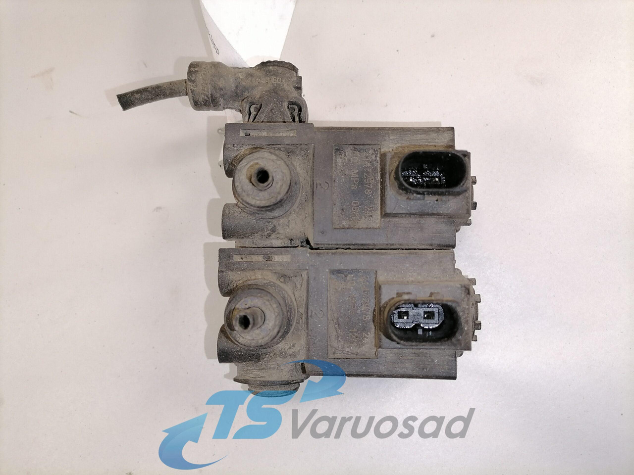 Volvo Solenoid valve 21472978 - Válvula de freno para Camión: foto 3 Volvo Solenoid valve 21472978 - Válvula de freno para Camión: foto 3