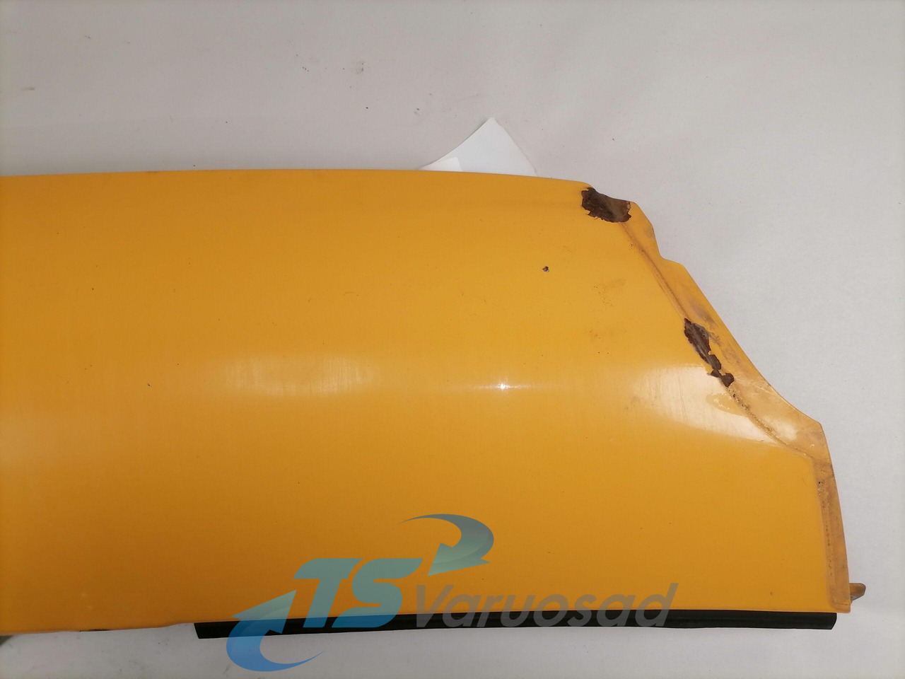 Volvo Volvo kabiini nurgapõsk, vasak 20379175 - Parrilla para Camión: foto 3 Volvo Volvo kabiini nurgapõsk, vasak 20379175 - Parrilla para Camión: foto 3