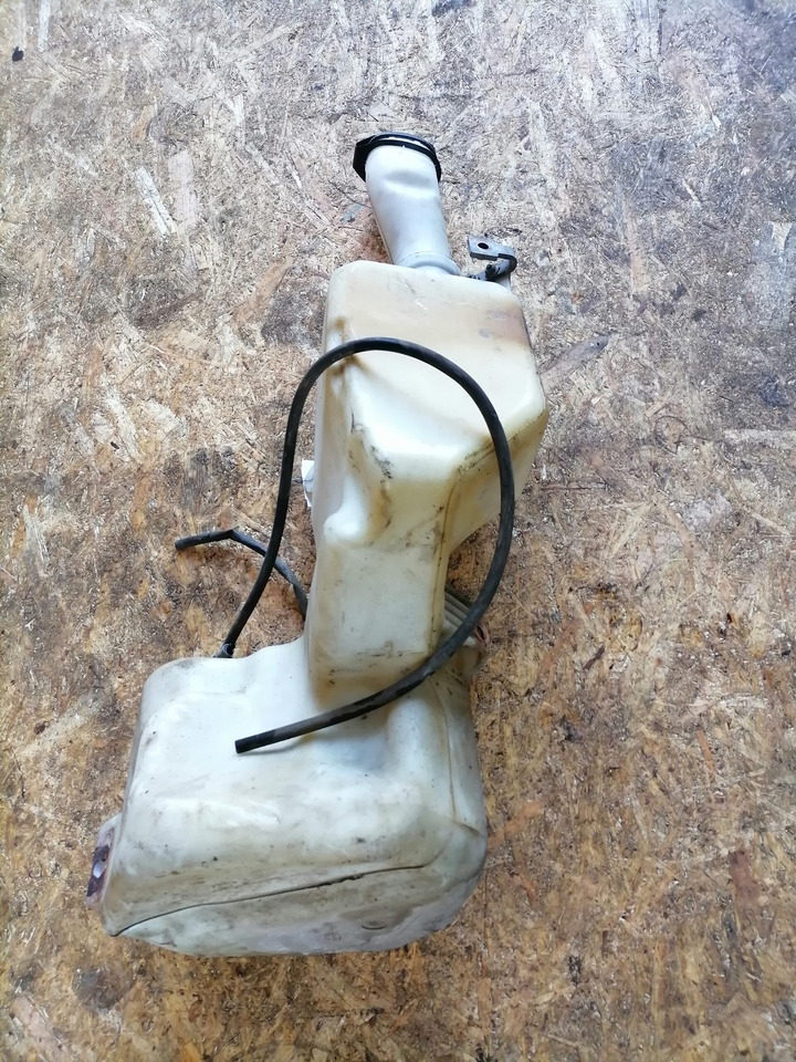 Volvo Windscreen washer fluid tank 20382655 - Limpiaparabrisas para Camión: foto 4 Volvo Windscreen washer fluid tank 20382655 - Limpiaparabrisas para Camión: foto 4