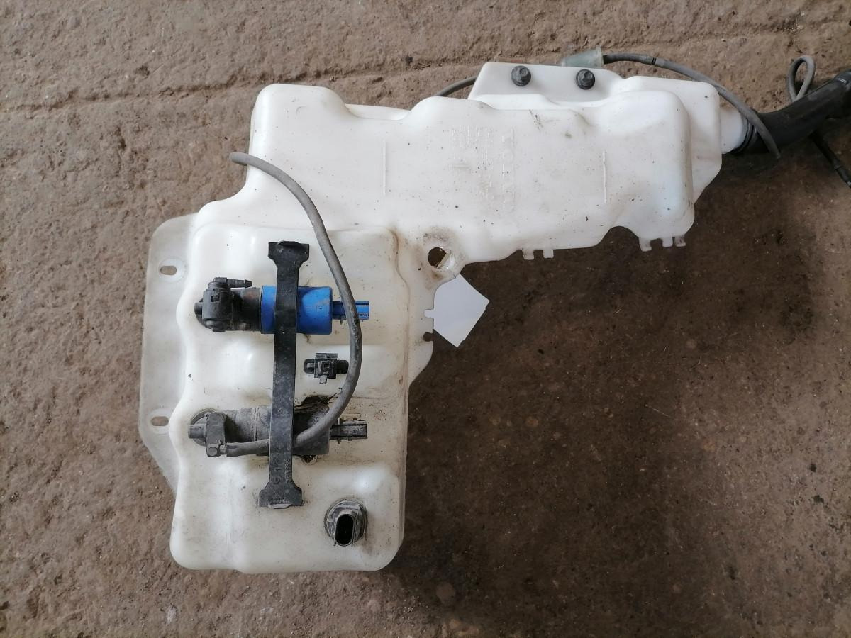 Volvo Windscreen washer fluid tank 84092257 - Limpiaparabrisas para Camión: foto 3 Volvo Windscreen washer fluid tank 84092257 - Limpiaparabrisas para Camión: foto 3