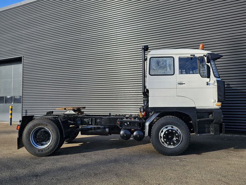 DAF 3300 4x2 - Cabeza tractora: foto 2 DAF 3300 4x2 - Cabeza tractora: foto 2