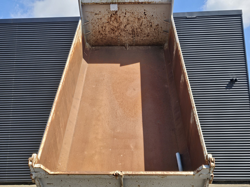 MAN TGA 26.440 / TIPPER - TRACTOR COMBI /6x4 / SPRING / BIG AXLE - Cabeza tractora: foto 3 MAN TGA 26.440 / TIPPER - TRACTOR COMBI /6x4 / SPRING / BIG AXLE - Cabeza tractora: foto 3