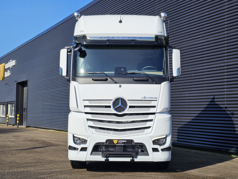 Mercedes-Benz ACTROS 3363 / 6x4 / !!NEW!! / RETARDER / PTO - Cabeza tractora: foto 5 Mercedes-Benz ACTROS 3363 / 6x4 / !!NEW!! / RETARDER / PTO - Cabeza tractora: foto 5