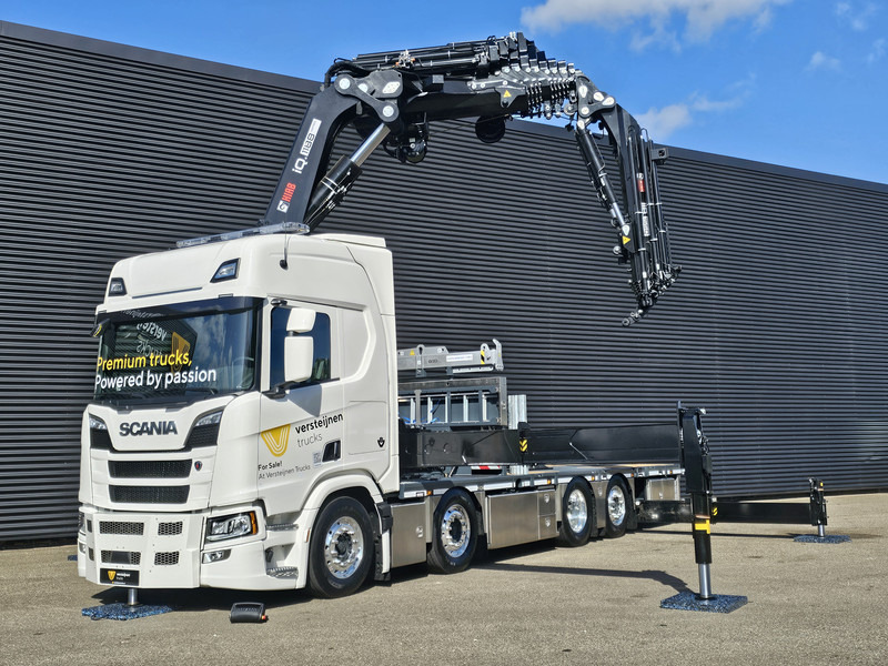 Scania R590 V8 / 8X2 / HIAB 1188 + JIB + WINCH - Cabeza tractora: foto 3 Scania R590 V8 / 8X2 / HIAB 1188 + JIB + WINCH - Cabeza tractora: foto 3