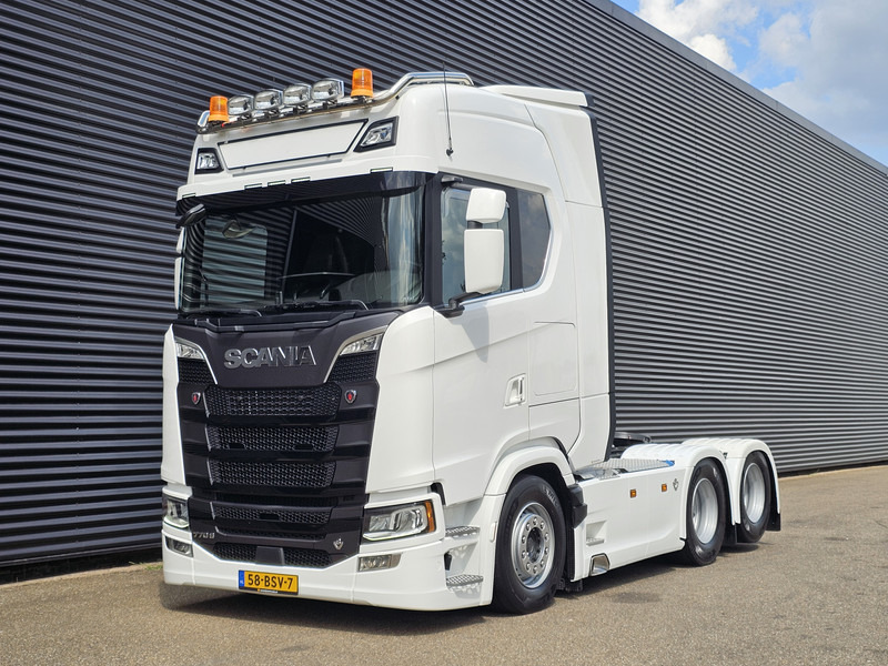 Scania S770 V8 6x2 BOOGIE / FULL AIR / RETARDER / PARKING COOLER - Cabeza tractora: foto 1 Scania S770 V8 6x2 BOOGIE / FULL AIR / RETARDER / PARKING COOLER - Cabeza tractora: foto 1