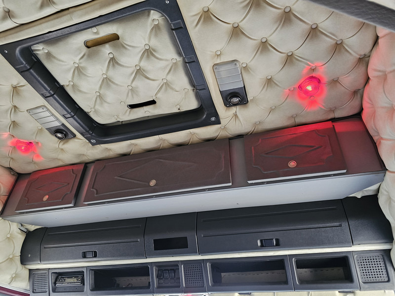 Cabeza tractora Scania T142.400 V8 / 6x2 BOOGIE / TORPEDO / HAUBER: foto 14