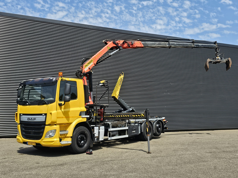 DAF CF 330 6x2-4 / PALFINGER CRANE + HOOKLIFT - Multibasculante camión, Camión grúa: foto 1 DAF CF 330 6x2-4 / PALFINGER CRANE + HOOKLIFT - Multibasculante camión, Camión grúa: foto 1