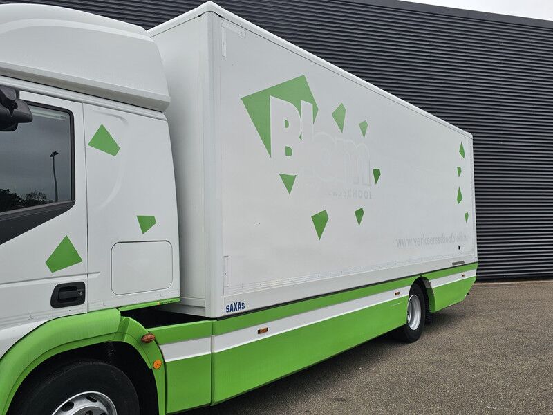Iveco EURO-CARGO 160-220 / LES / SCHOOL / FAHRSCHULE - Camión caja cerrada: foto 5 Iveco EURO-CARGO 160-220 / LES / SCHOOL / FAHRSCHULE - Camión caja cerrada: foto 5