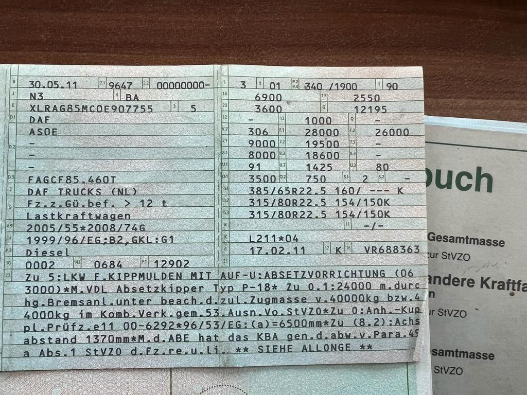 DAF CF 85.460 6X2 VDL Absetzer Top Zustand Retarder DAF CF 85.460 6X2 VDL Absetzer Top Zustand Retarder - Portacontenedor de cadenas camión: foto 3 DAF CF 85.460 6X2 VDL Absetzer Top Zustand Retarder DAF CF 85.460 6X2 VDL Absetzer Top Zustand Retarder - Portacontenedor de cadenas camión: foto 3