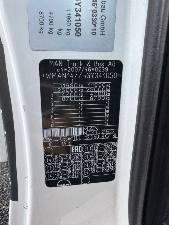 MAN 12.250 4X2 Koffer LBW Klima Diff.Sperre AHK MAN 12.250 4X2 Koffer LBW Klima Diff.Sperre AHK - Camión caja cerrada: foto 3 MAN 12.250 4X2 Koffer LBW Klima Diff.Sperre AHK MAN 12.250 4X2 Koffer LBW Klima Diff.Sperre AHK - Camión caja cerrada: foto 3