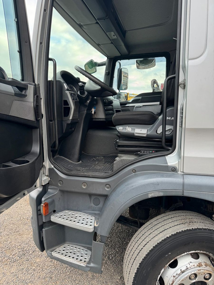 Camión caja cerrada MAN 15.290 4X2 Koffer mit Hebebühne AHK: foto 12
