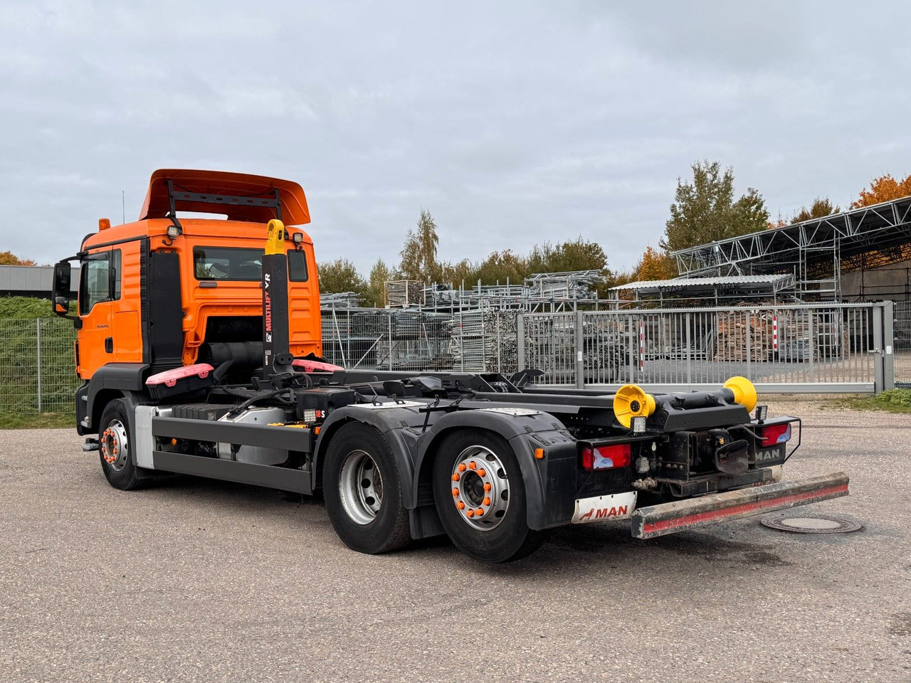 Multibasculante camión MAN 26.440 6X2 Multilift Abroller: foto 13