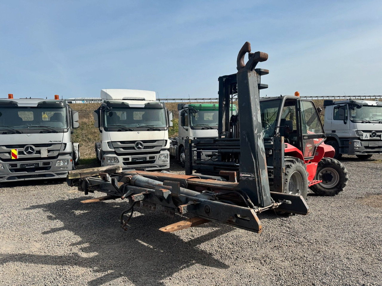 Meiller Abrollaufbau für 6X4 mit 3,90 Radstand - Multibasculante camión: foto 3 Meiller Abrollaufbau für 6X4 mit 3,90 Radstand - Multibasculante camión: foto 3