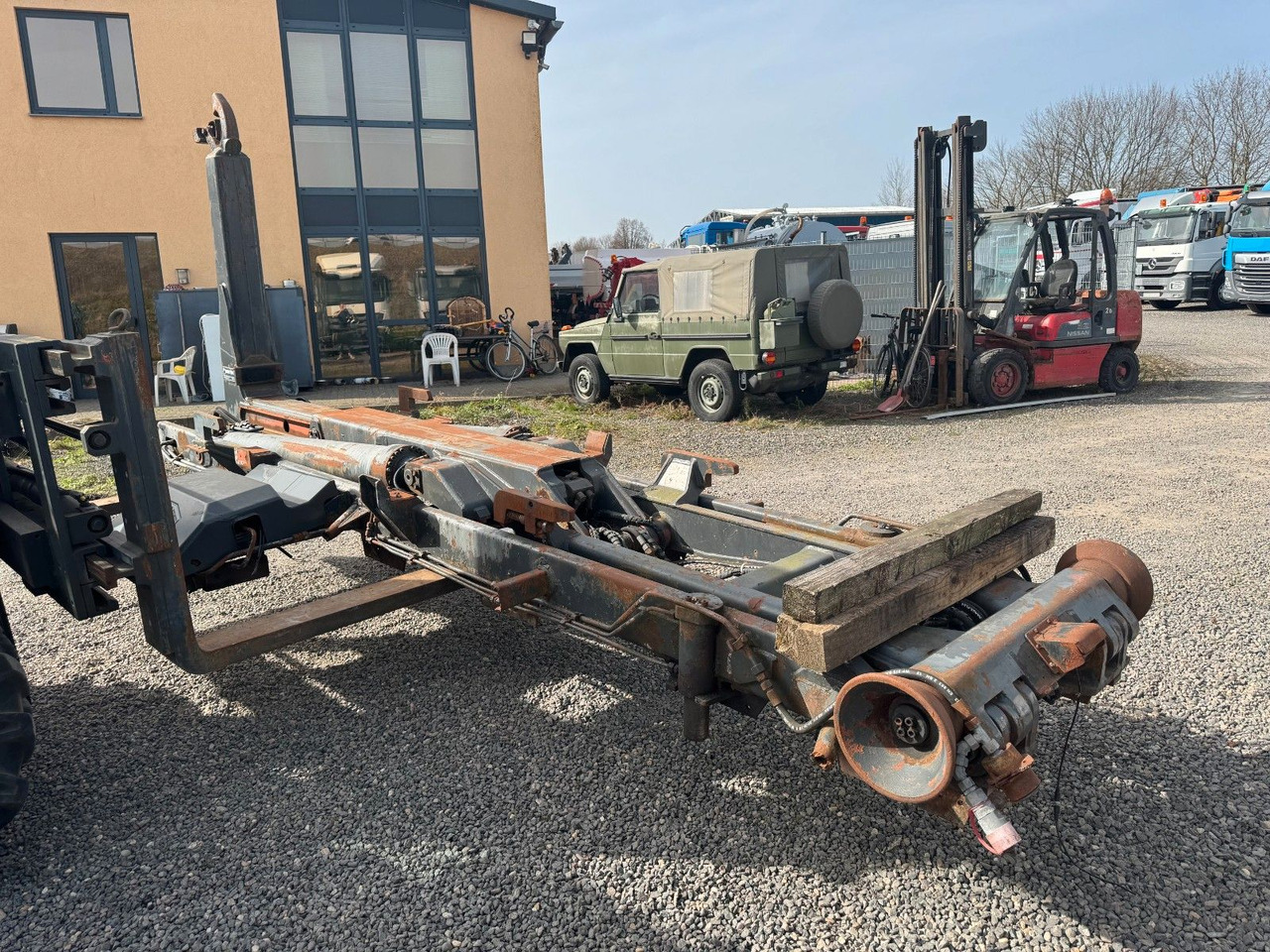 Meiller Abrollaufbau für 6X4 mit 3,90 Radstand - Multibasculante camión: foto 5 Meiller Abrollaufbau für 6X4 mit 3,90 Radstand - Multibasculante camión: foto 5