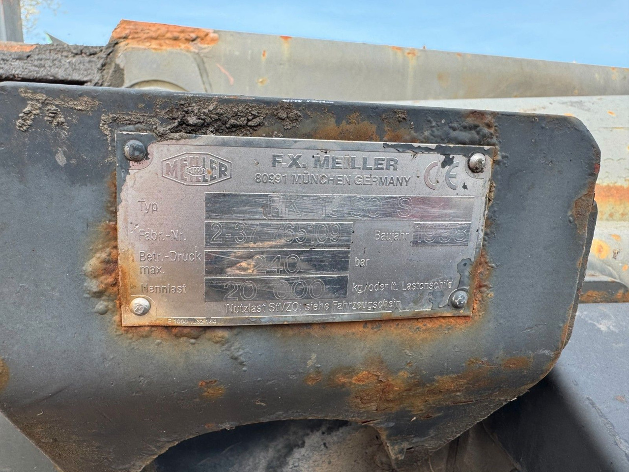 Meiller Abrollaufbau für 6X4 mit 3,90 Radstand - Multibasculante camión: foto 2 Meiller Abrollaufbau für 6X4 mit 3,90 Radstand - Multibasculante camión: foto 2