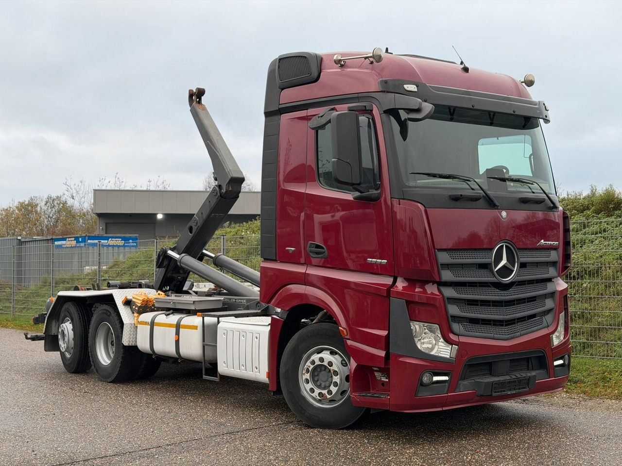 Mercedes-Benz 2558 6x2 Meiller RK 20.65 | Retarder | Klima - Multibasculante camión: foto 1 Mercedes-Benz 2558 6x2 Meiller RK 20.65 | Retarder | Klima - Multibasculante camión: foto 1