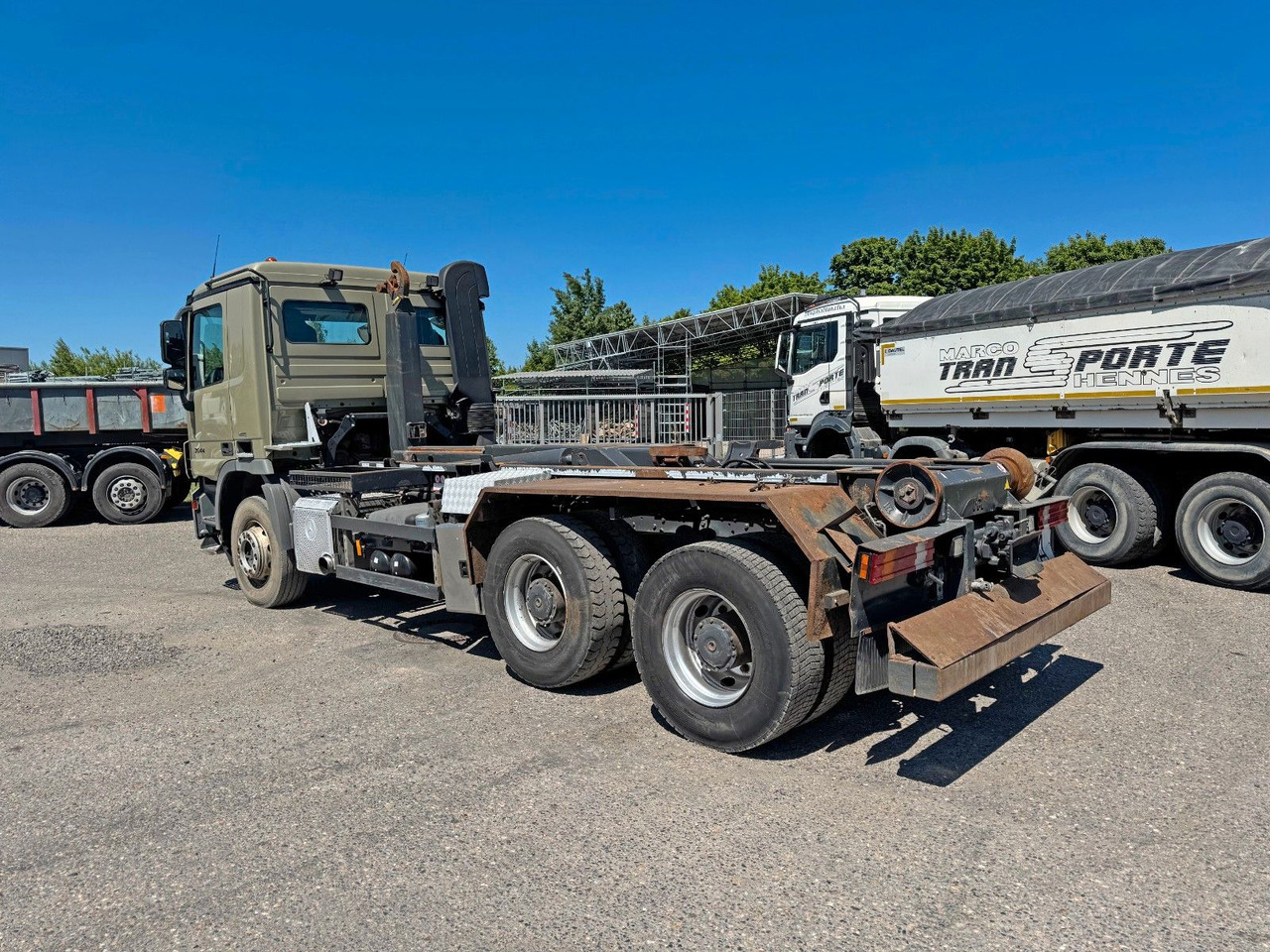 Mercedes-Benz 2644 6X4 VDL Abroller mit 3,90 Radstand Blatt BL - Multibasculante camión: foto 1 Mercedes-Benz 2644 6X4 VDL Abroller mit 3,90 Radstand Blatt BL - Multibasculante camión: foto 1