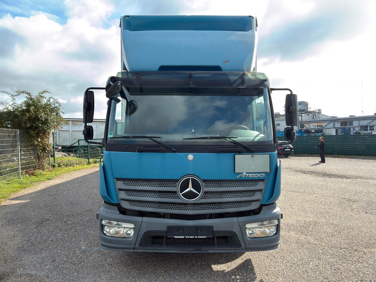 Mercedes-Benz 818 4X2 Pritsche & Plane & Tang Pritsche & Plane Mercedes-Benz 818 4X2 Pritsche & Plane & Tang Pritsche & Plane - Furgoneta con caja de lona: foto 4 Mercedes-Benz 818 4X2 Pritsche & Plane & Tang Pritsche & Plane Mercedes-Benz 818 4X2 Pritsche & Plane & Tang Pritsche & Plane - Furgoneta con caja de lona: foto 4