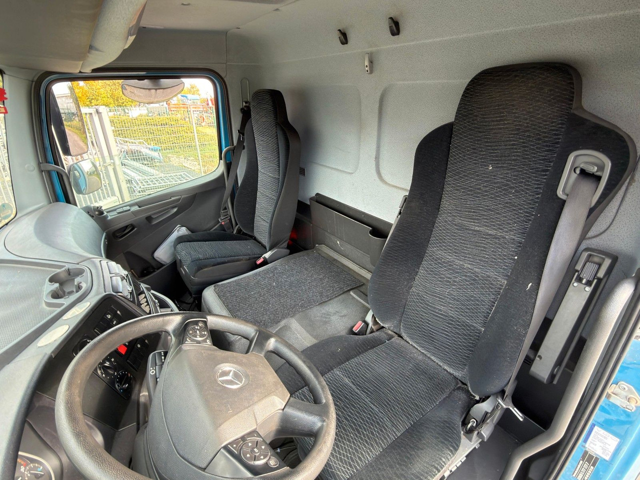 Furgoneta con caja de lona Mercedes-Benz 818 4X2 Pritsche & Plane & Tang Pritsche & Plane Mercedes-Benz 818 4X2 Pritsche & Plane & Tang Pritsche & Plane: foto 13