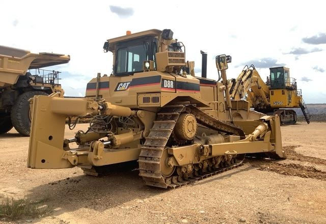 CAT D8R - Bulldozer: foto 3 CAT D8R - Bulldozer: foto 3