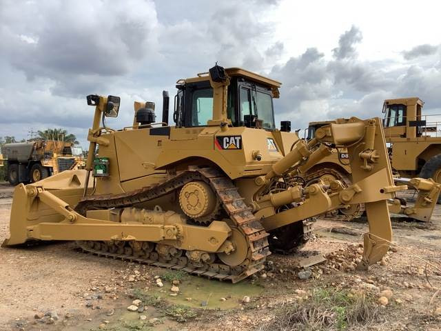 CAT D8T - Bulldozer: foto 2 CAT D8T - Bulldozer: foto 2