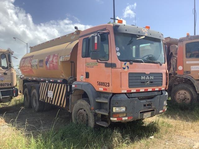 MAN 33.360-V20 - Cisterna camión: foto 4 MAN 33.360-V20 - Cisterna camión: foto 4