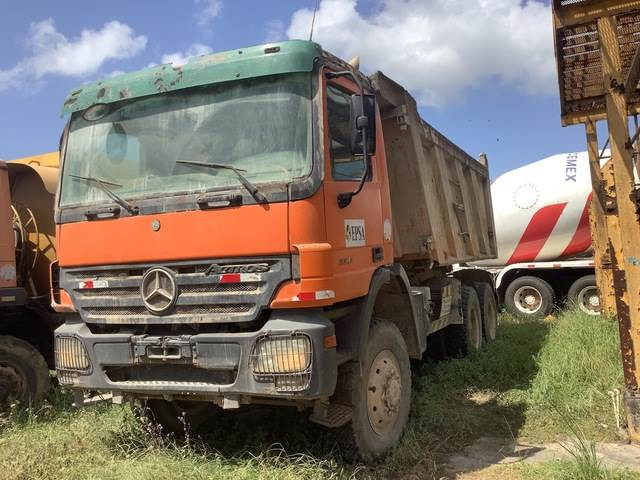 Mercedes-Benz ACTROS 3341 - Volquete camión: foto 1 Mercedes-Benz ACTROS 3341 - Volquete camión: foto 1