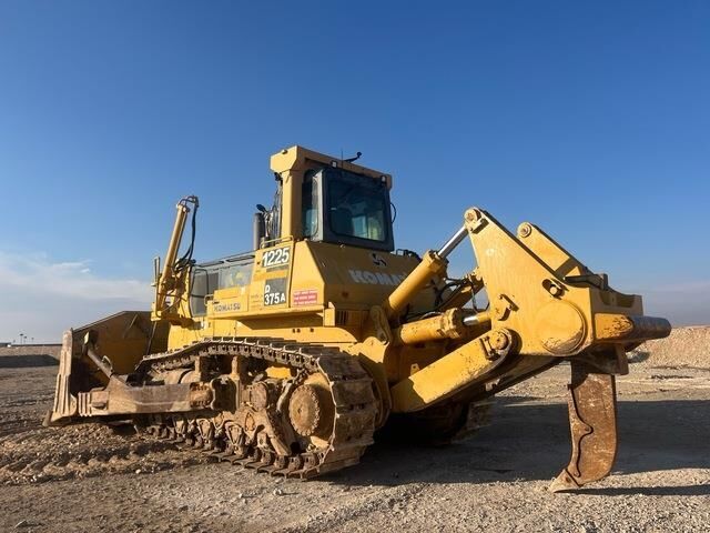 Komatsu D375A-5E0 - Bulldozer: foto 2 Komatsu D375A-5E0 - Bulldozer: foto 2