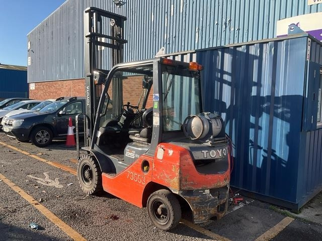 Toyota 02-8FGF25 - Carretilla elevadora: foto 2 Toyota 02-8FGF25 - Carretilla elevadora: foto 2