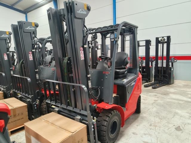 Linde E20 PBHP-01 - Carretilla elevadora eléctrica: foto 2 Linde E20 PBHP-01 - Carretilla elevadora eléctrica: foto 2