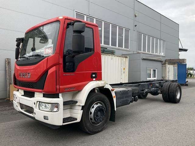 Iveco Eurocargo ML180E32 - Chasis camión: foto 1 Iveco Eurocargo ML180E32 - Chasis camión: foto 1