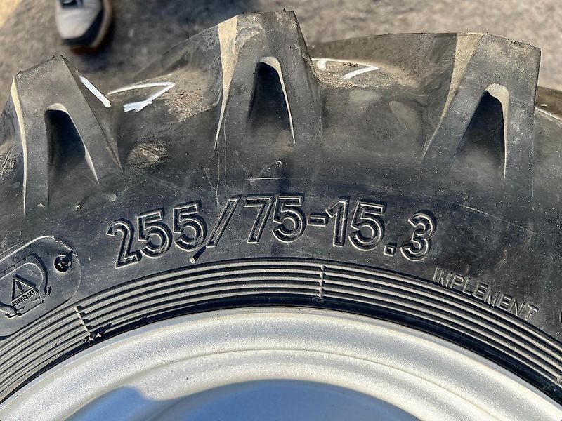 Starco 255/75-15.3 Kompletträder - Otros: foto 3 Starco 255/75-15.3 Kompletträder - Otros: foto 3