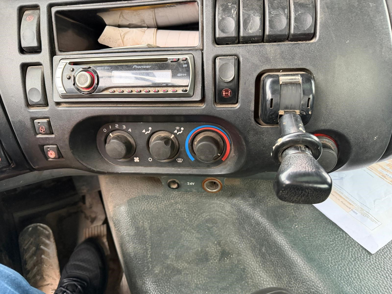 Portacontenedor de cadenas camión para transporte de contenedores DAF CF 75.310: foto 13 Portacontenedor de cadenas camión para transporte de contenedores DAF CF 75.310: foto 13