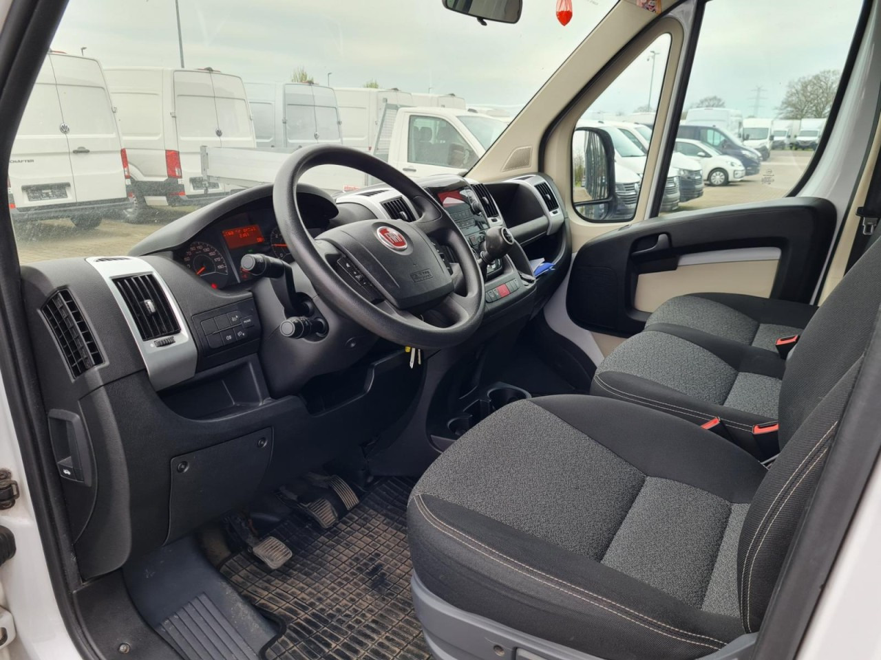 Leasing financiero de  Fiat Ducato 35 Koffer 150 maxi Multijet Klima leasing Fiat Ducato 35 Koffer 150 maxi Multijet Klima: foto 8